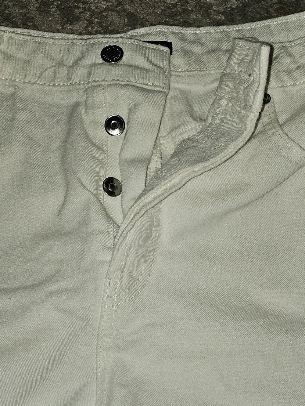 Wild Fable Distressed White Denim Shorts Sz 12 - Picture 4 of 4